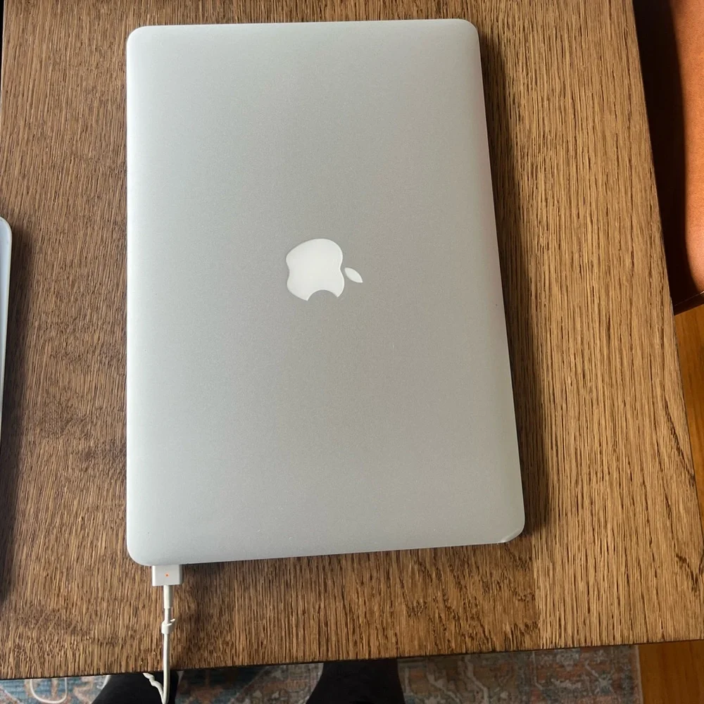 Apple MacBook Air 13” 2017 EXCELLENT CONDITION